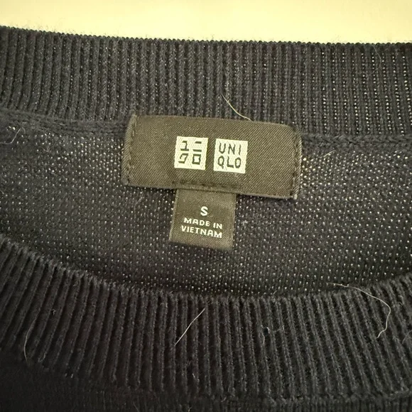 Uniqlo Navy and White Striped Shirt - Picture 3 of 8